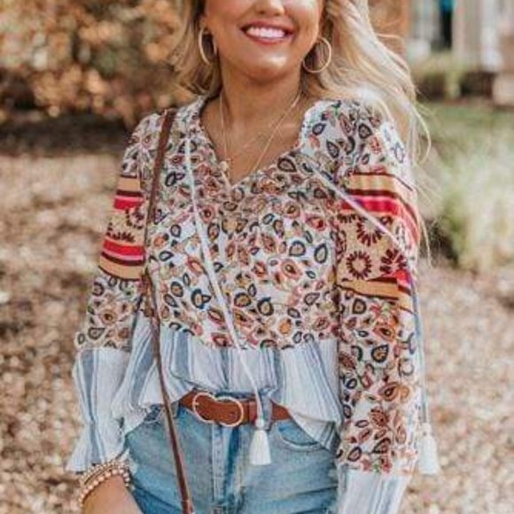 No Bounds Floral Top - Picture 2 of 3